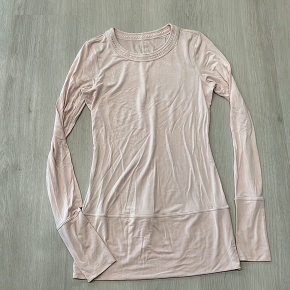 Lululemon Rule the Day Long Sleeve - Picture 3 of 5